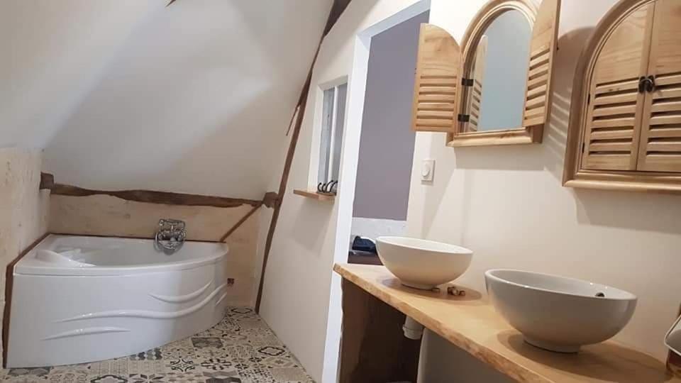 Gite Du Moulin De Barutel Mamers,Avec Spa Et Hammam Sur Reservation Payant Eksteriør billede